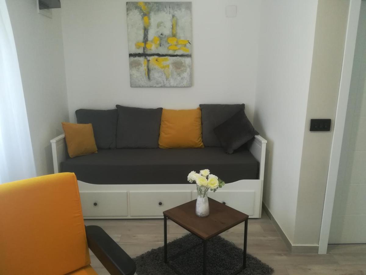 Apartmani Hermes 亚德里亚 外观 照片