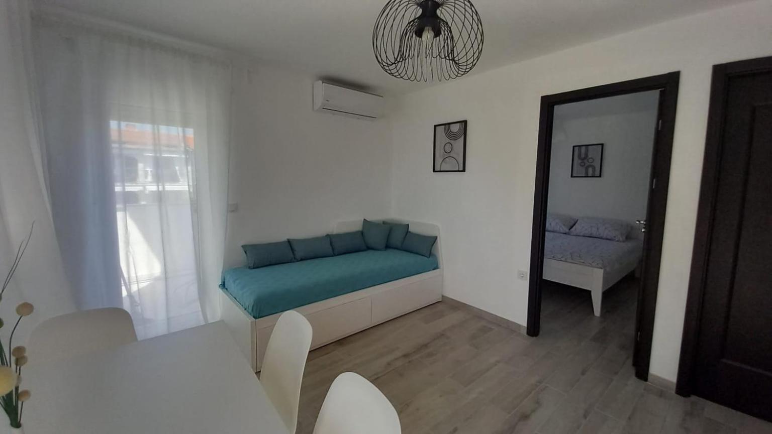 Apartmani Hermes 亚德里亚 外观 照片