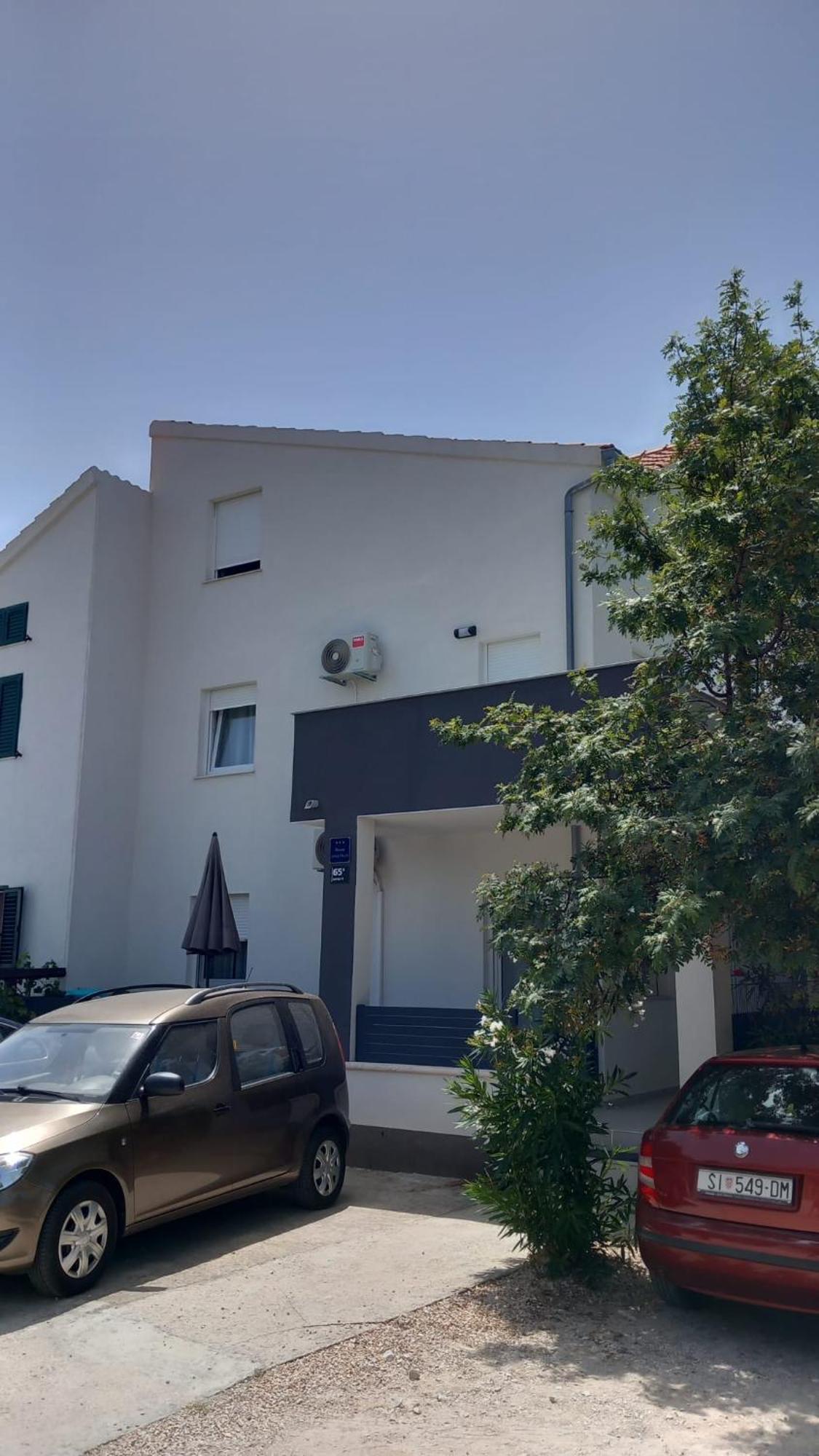 Apartmani Hermes 亚德里亚 外观 照片