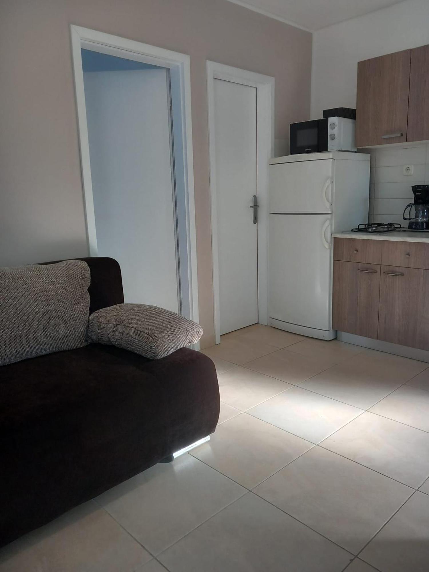 Apartmani Hermes 亚德里亚 外观 照片